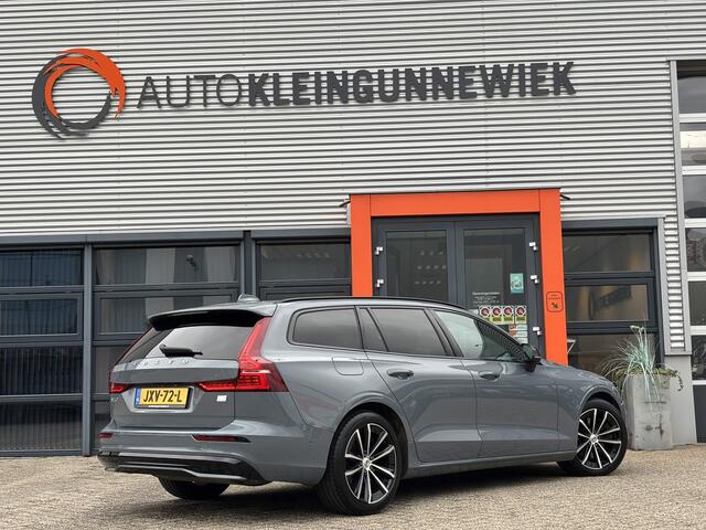 Volvo V60 2.0 T6 Plug-in hybrid AWD Ultimate Bright / Trekhaak Elektrisch Wegklapbaar / Stoel & Stuurverwarming / Google Maps Navi /