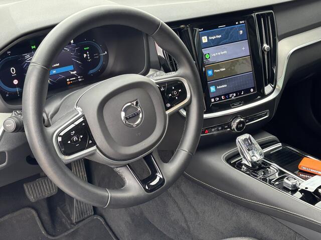 Volvo V60 2.0 T6 Plug-in hybrid AWD Ultimate Bright / Trekhaak Elektrisch Wegklapbaar / Stoel & Stuurverwarming / Google Maps Navi /