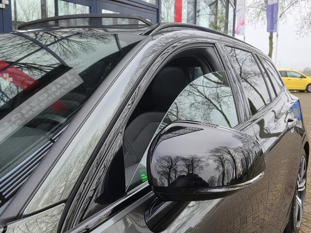 Volvo V60 2.0 B3 R-Design | Leder | Stoel/Stuur verwarming | Wegkl. Trekhaak | LM Velgen | Navigatie | Panoramadak |