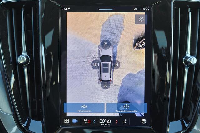 Volvo V60 T6 Recharge AWD Core Bright - IntelliSafe Assist & Surround - 360º Camera - Harman/Kardon audio - Adaptieve LED koplampen - Verwarmde voorstoelen, stuur & achterbank - Parkeersensoren voor & achter - Extra getint glas - 18' LMV