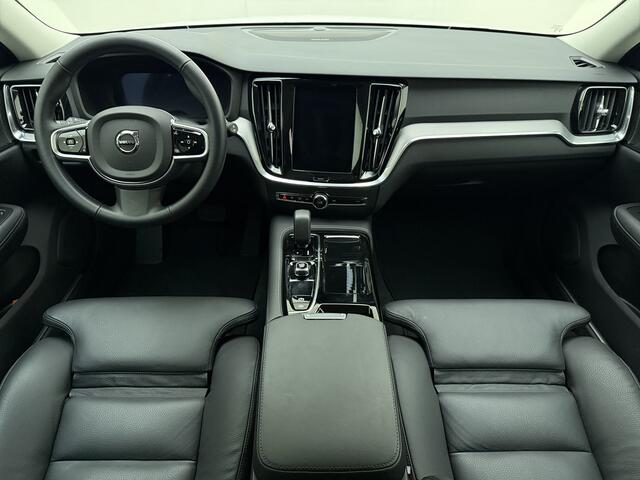 Volvo V60 T6 350pk AWD Plus Dark / 19'' / 360 Camera / Full-LED / Trekhaak / Harman&Kardon Audio / Elektr. Stoelen / ACC / BLIS / Getint glas / Stoel + Stuurw. Verwarming / Achterb. verwarming /