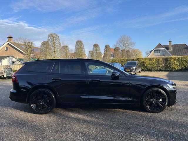 Volvo V60 2.0 T8 Plug-in hybrid AWD Ultra Dark