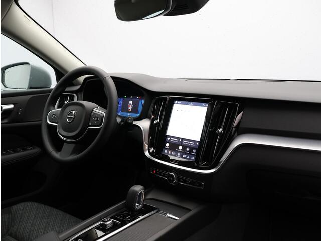 Volvo V60 2.0 B4 Essential Edition / Stoel-, stuurwiel- & achterbankverwarming / Achteruitrijcamera / Pilot Assist / BLIS