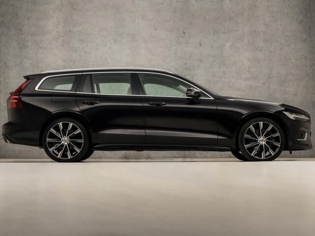 Volvo V60 2.0 B3 Inscription Sport 177Pk Automaat (APPLE CARPLAY, LEDER, 20'' LM VELGEN, STUUR/STOELVERWARMING, SPORTSTOELEN, ADAPTIVE CRUISE, PARKEERSENSOREN, NIEUWSTAAT)