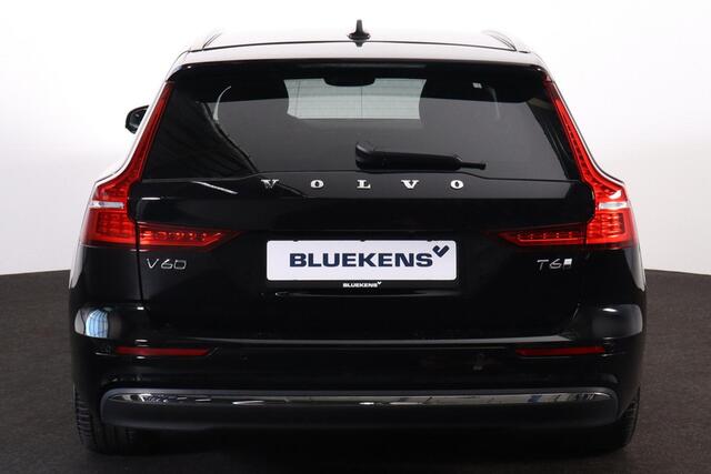 Volvo V60 T6 Recharge AWD Core Bright - IntelliSafe Assist & Surround - 360º Camera - Harman/Kardon audio - Adaptieve LED koplampen - Verwarmde voorstoelen, stuur & achterbank - Parkeersensoren voor & achter - Extra getint glas - 18' LMV