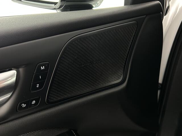Volvo V60 2.0 T8 390pk Twin Engine AWD R-Design Trekhaak Camera harman/kardon Stoelverwarming Navigatie
