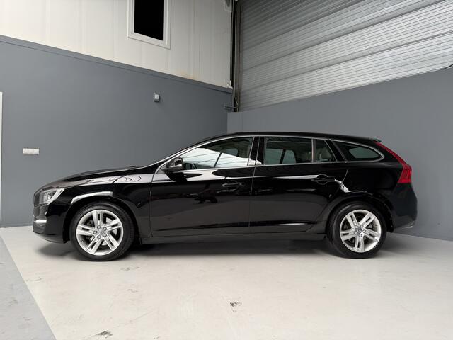 Volvo V60 1.5 T3 Nordic+ Automaat|Leder|Xenon|Cruise