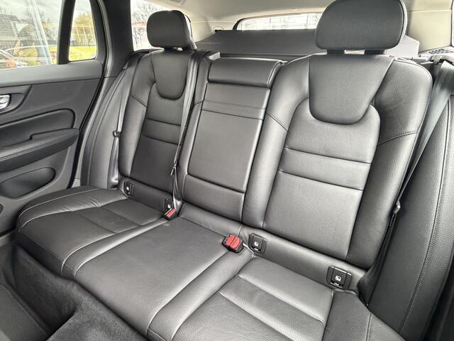 Volvo V60 2.0 T5 Inscription | 1. Eigenaar | Leer | Carplay | Nieuwstaat | Interesse in een bezichtiging of proefrit, bel of app met 06-24282842 / 06-42130156