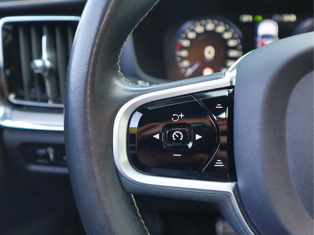 Volvo V60 2.0 T6 Recharge AWD R-Design Dikste van Nederland!