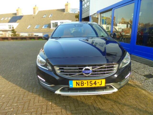 Volvo V60 1.5 T3 SUMMUM,AUT,ALLE DENKBARE OPTIES!!!! ,1E EIG, ORG NL, NW STAAT!!