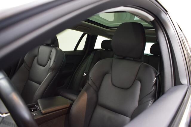 Volvo V60 2.0 T5 250pk AUT8 Momentum Trekhaak 1800kg/ Leer/ Pano/ Stoelverw.