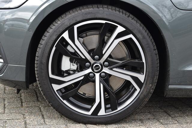 Volvo V60 T6 350PK Plug-in hybrid AWD Ultra Dark | Demo | Blis | Stoelventilatie | Massage Stoelen | Panodak | 360 Camera | B&W
