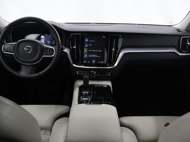 Volvo V60 2.0 T6 Recharge AWD R-Design | Panoramadak | Contourstoelen | HUD | Navigatie | Stoelverwarming | Camera | DAB | Apple CarPlay/Android Auto | Adaptieve Cruise Control | Harman/Kardon | Ele.verstelbare stoel + geheugen |