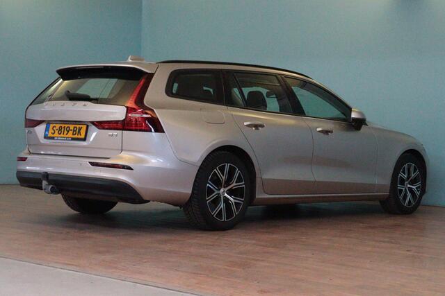 Volvo V60 2.0 B3 Essential Automaat | NAVI | CAMERA + PDC | CRUISE | STUUR / STOELVERW V+A | TREKHAAK INKL |