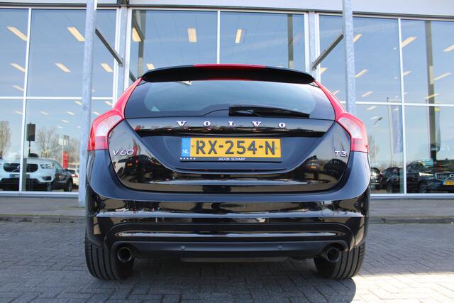 Volvo V60 T3 Automaat Polar+ | Stoelverwarming | Navigatie | Bluetooth | Climate control | Cruise control |
