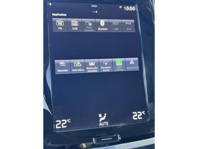 Volvo V60 2.0 B3 Essential Edition let op 5600 km Adaptive cruise control/ nav/tel/ trekhaak