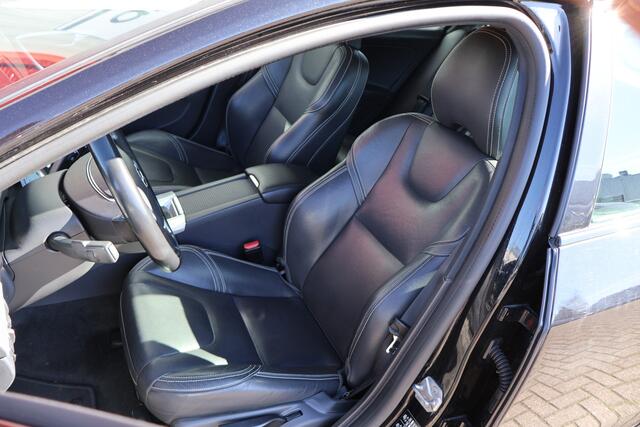 Volvo V60 2.0 D4 Automaat Summum
