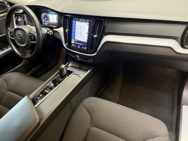 Volvo V60 2.0 B3 Mild Hybrid Aut., Camera | Climate pack | 18inch