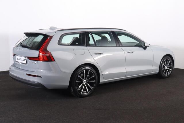 Volvo V60 T6 Plug-in hybrid AWD Business Edition Intellisafe Assist & Surround - 360º Camera - Harman/Kardon audio - Verwarmde voorstoelen & stuur - Parkeersensoren voor & achter - 18" LMV