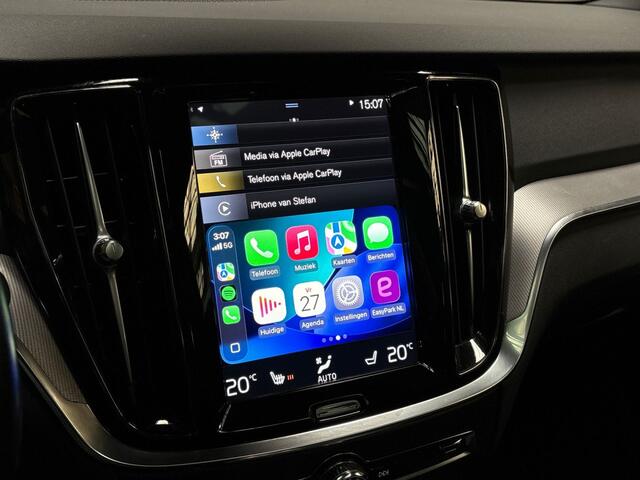 Volvo V60 2.0 T8 Twin Engine AWD Inscription 391Pk Automaat (PANORAMADAK, APPLE CARPLAY, HARMAN/KARDON, MEMORY SEATS, LEDER, STOELVERWARMING, CAMERA, ZWART HEMEL, NIEUWE APK, NIEUWSTAAT)