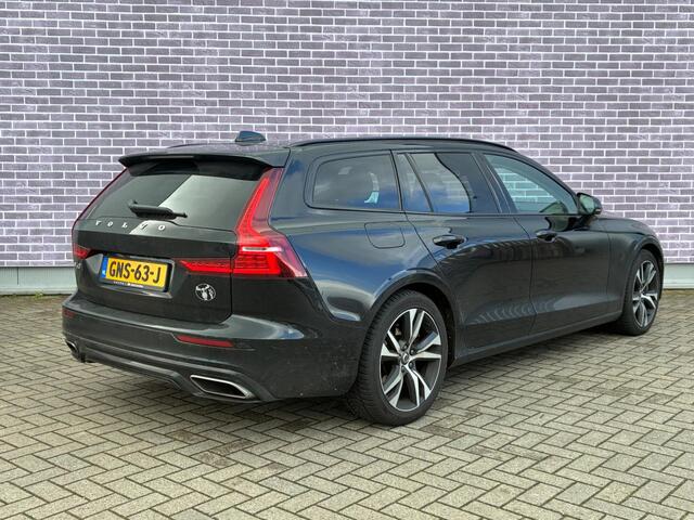 Volvo V60 2.0 T6 Recharge AWD R-Design | Panoramadak | Donker Glas | Parkeersensoren Voor en Achter | Parkeercamera | LED koplampen |