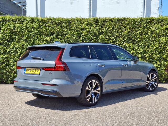 Volvo V60 B3 Ultimate Dark | H&K Audio | Pilot assist | Panoramadak | Leder
