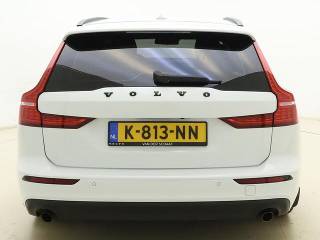 Volvo V60 B3 177pk Momentum Advantage / Stoel + Stuurw. Verwarming / Getint Glas / Trekhaak / PDC + Camera / Apple CarPlay / DAB / Bluetooth / Navigatie /