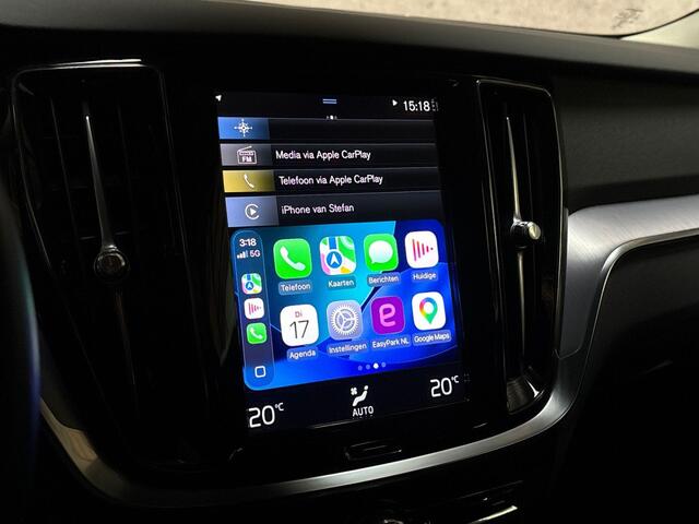 Volvo V60 2.0 B3 Sport 163Pk Automaat (APPLE CARPLAY, GROOT NAVI, CAMERA, GETINT GLAS, KEYLESS, SPORTSTOELEN, ELEK ACHTERKLEP, ADAPTIVE CRUISE, NIEUWE APK, NIEUWSTAAT)