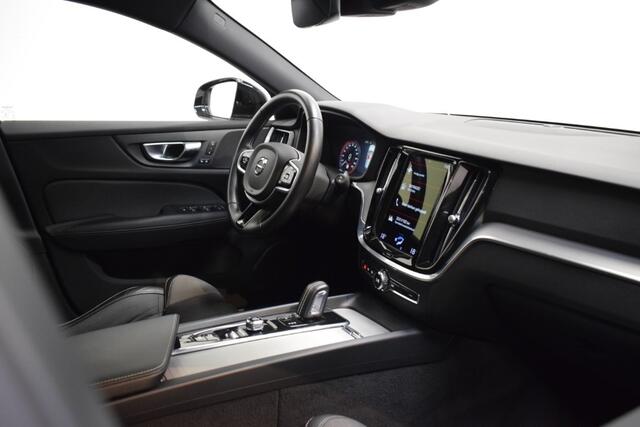 Volvo V60 2.0 B3 163pk AUT8 R-Design Sunroof/ Adapt. Cruise/