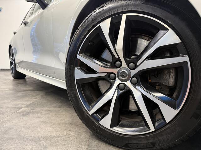 Volvo V60 2.0 T5 R-Design Cruise/Climate ! 2e Paasdag geopend van 12.00 tot 17:00u !