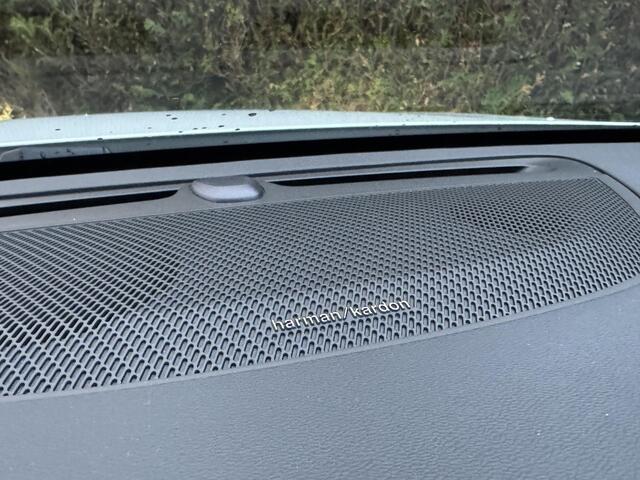 Volvo V60 T6 Plug-in hybrid AWD Plus Dark | All season | Trekhaak | H&K Audio | 360 Camera