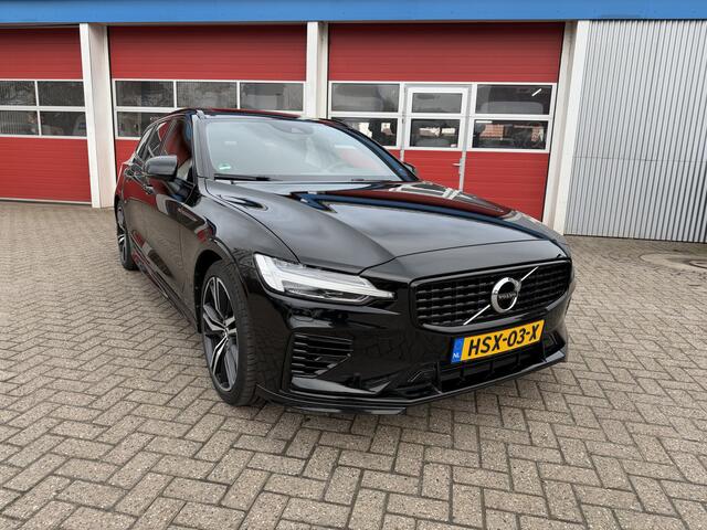 Volvo V60 2.0 T6 350 PK | Recharge | AWD R-Design | B&W Audio | 19 inch Lichtmetalen velgen | Bowers & Wilkens geluidinstallatie |