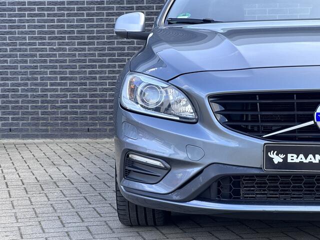 Volvo V60 2.0 T4 Business Sport | 18 inch Lichtmetalen velgen | Dubbele uitlaat |