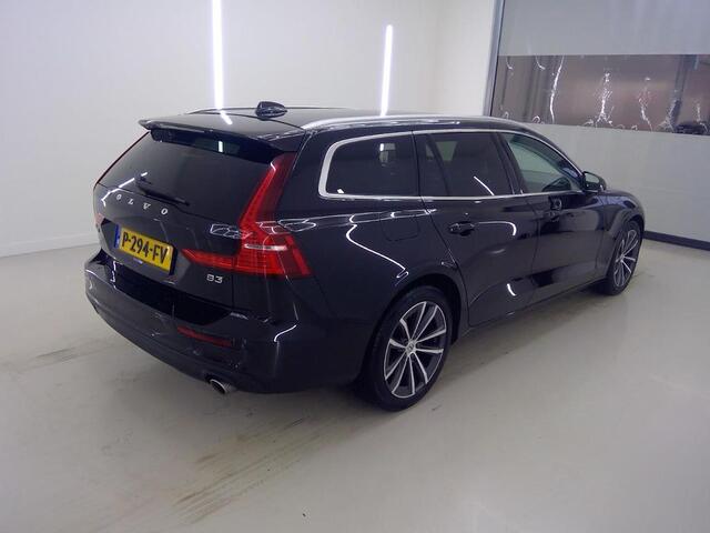 Volvo V60 2.0 B3 Momentum Business | Adaptieve Cruise Control | Parkeercamera | Harman Kardon Audio | Apple CarPlay & Android Auto | Donker Getint Glas | 18" Lichtmetalen Velgen |