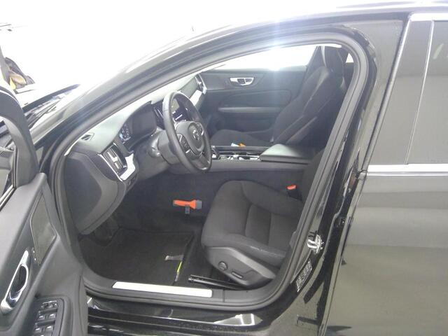 Volvo V60 2.0 B3 Momentum Business | Adaptieve Cruise Control | Parkeercamera | Harman Kardon Audio | Apple CarPlay & Android Auto | Donker Getint Glas | 18" Lichtmetalen Velgen |