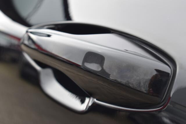 Volvo V60 B4 211PK Automaat Plus Dark | Trekhaak | ACC | Leder | Stoelverwarming | 360 Camera | 18"LMV