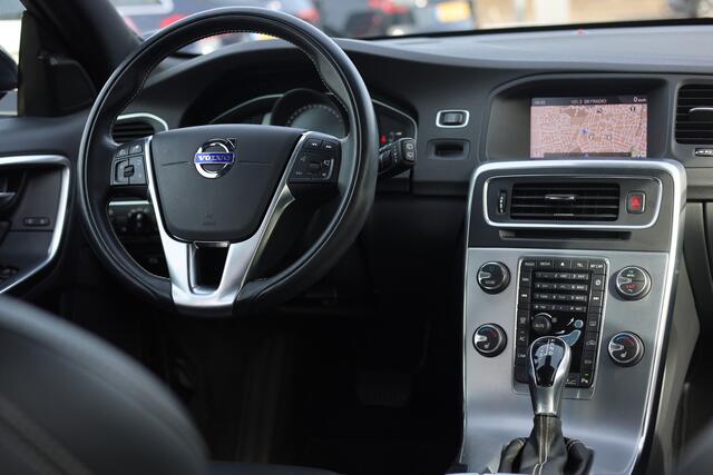 Volvo V60 1.5 T3 POLAR+ AUT | NAVI | LEDER | CAMERA