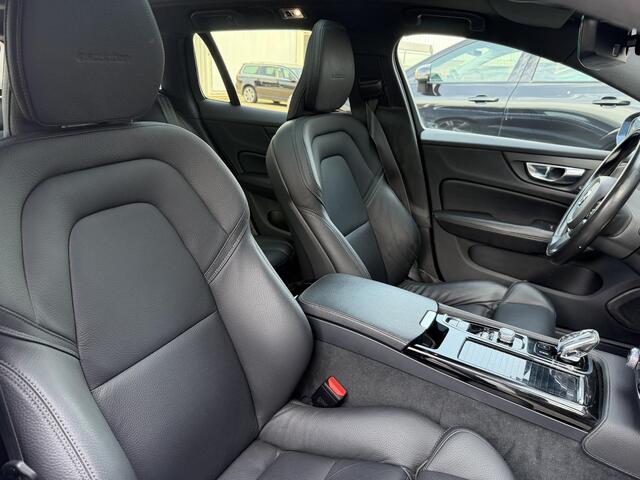 Volvo V60 2.0 T8 Twin Engine AWD Inscription 360 camera/ schuifdak /intellisafe/ head up display/ extra getint glas/ 19 inch/ trekhaak/ harman kardon