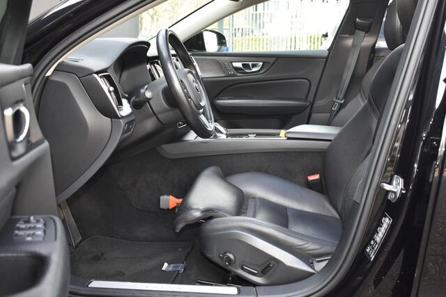 Volvo V60 B3 Inscription | Semi Elektrische Wegklapbare Trekhaak | Elektrische bedienbare voorstoelen | Adaptive Cruise Control | Panoramadak | Parkeerverwarming | BLIS | Parkeersensoren voor + achter | Parkeercamera | Harman Kardon Premium Audio