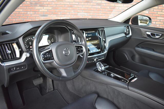 Volvo V60 T6 350PK Plug-in hybrid AWD Inscription | Stoel en stuur verwarming | Trekhaak | Panoramadak |