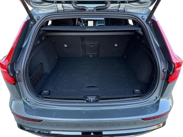 Volvo V60 2.0 T6 Plug-in hybrid AWD Plus Dark 360 Camera l Head - up display l Panorama schuif/kantel dak l