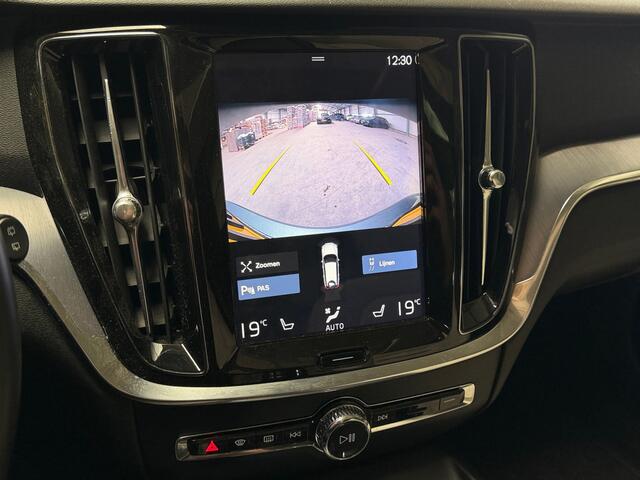 Volvo V60 2.0 T4 191pk Momentum Pro Aut- Panoramadak, Camera, Carplay/Android, Dealer Onderhouden