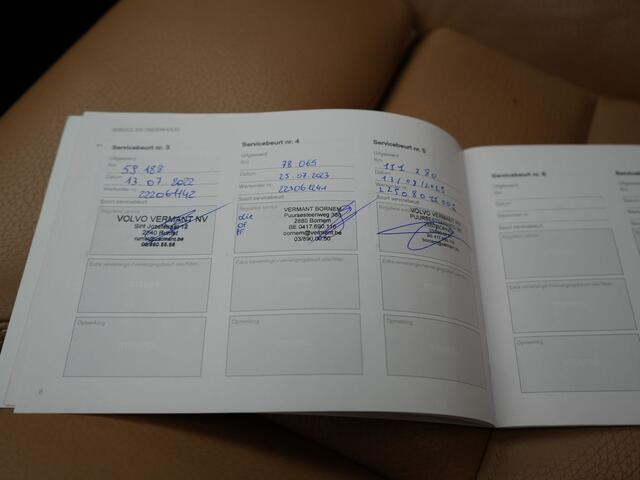 Volvo V60 T8 Twin Engine AWD Inscription PHEV 390pk | Panodak | Lederen Sportstoelen & Stuur Verwarmd | Apple Carplay | Navigatie | Cruise Control | Virtual | Achterbank Verwarmd | 18"L.M | Plug In Hybrid |