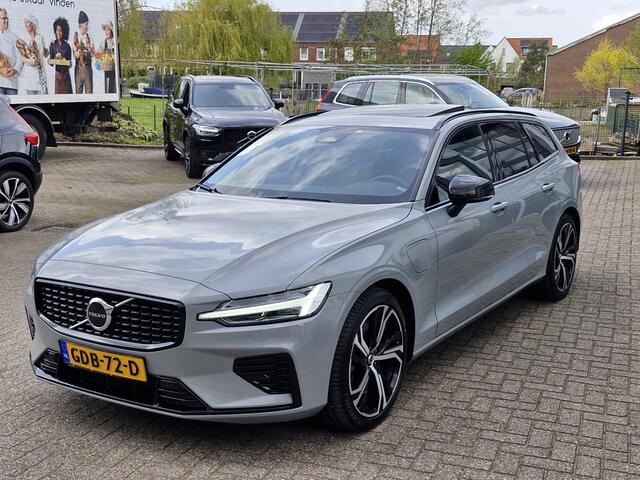 Volvo V60 RECHARGE T6 Plug-in hybrid AWD Plus Dark FULL OPTION