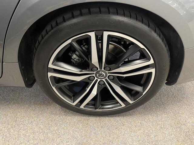 Volvo V60 2.0 T4 R-Design 190pk AUT8 Trekhaak 1800kg/ Sunroof/Adapt. Cruise/ Pilot Ass/ Camera/ Stoel en Stuur verw.