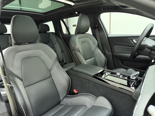 Volvo V60 T8 455pk AWD Ultra Dark / HUD / Sportleder / Gelaagde ruiten / Schuif/- kanteldak / ACC / Memory / H&K audio /