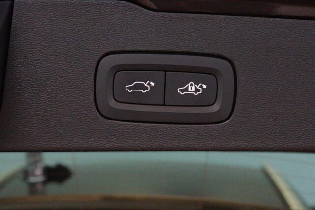 Volvo V60 2.0 T6 Plug-in hybrid AWD Core Bright | NAVI / APPCONNECT | CAMERA + PDC | ADAP CRUISE | TREKHAAK | ELEKTR KLEP |