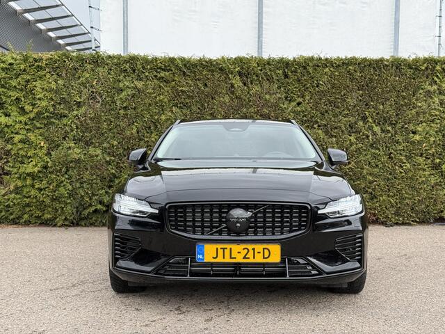 Volvo V60 T8 Plug-in hybrid AWD Ultra Dark | B&W Audio | 360 Camera | Massagestoelen | Beschikbaar per 11-06-2026 | Rijdende demo