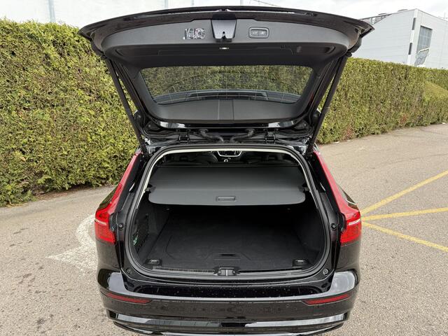 Volvo V60 T8 Plug-in hybrid AWD Ultra Dark | B&W Audio | 360 Camera | Massagestoelen | Beschikbaar per 11-06-2026 | Rijdende demo