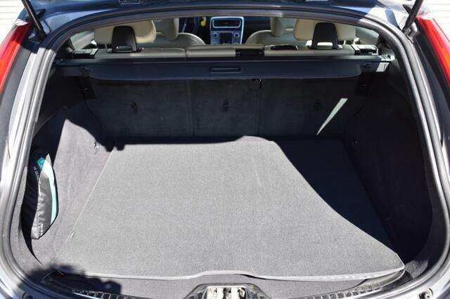 Volvo V60 2.0 D3 AUT6 POLAR+ DYNAMIC / 1e EIGENAAR / 100% DEALER ONDH.